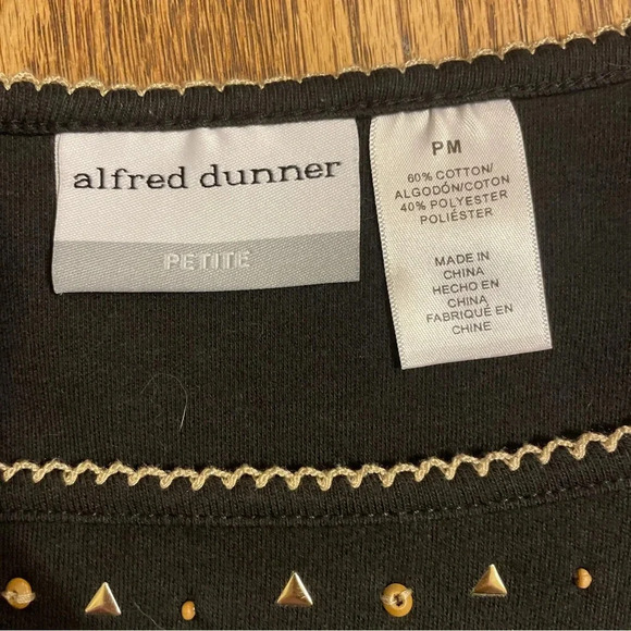 Alfred Dunner Black Short Sleeve Tee With Giraffe Size Petite Medium - Picture 5 of 5